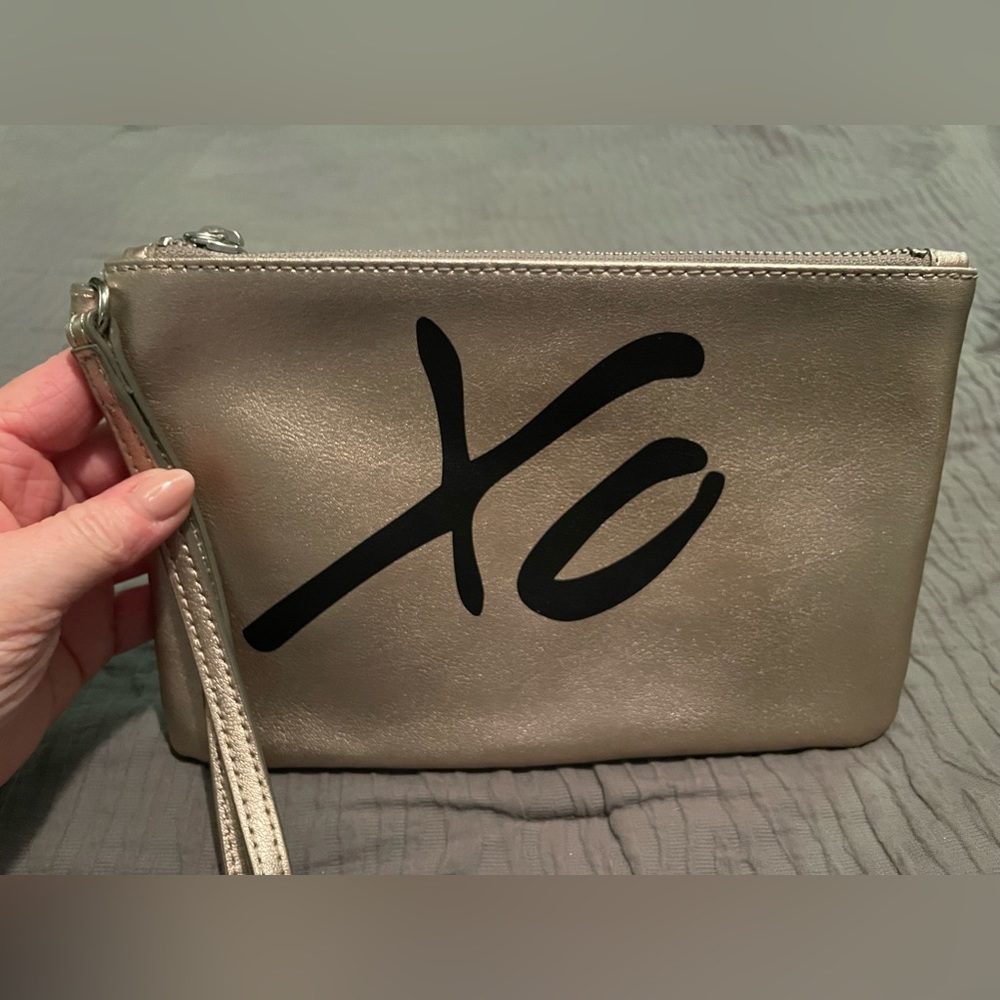 Banana Republic leather wristlet